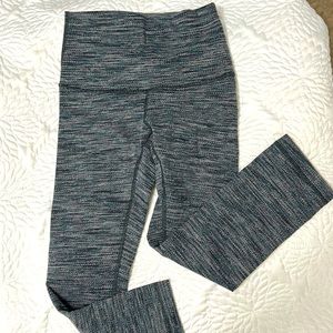 Lululemon size 4 crop leggings